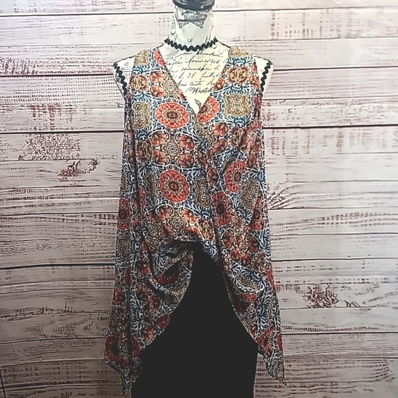 Lily White wrap front tank - Picture 1 of 8